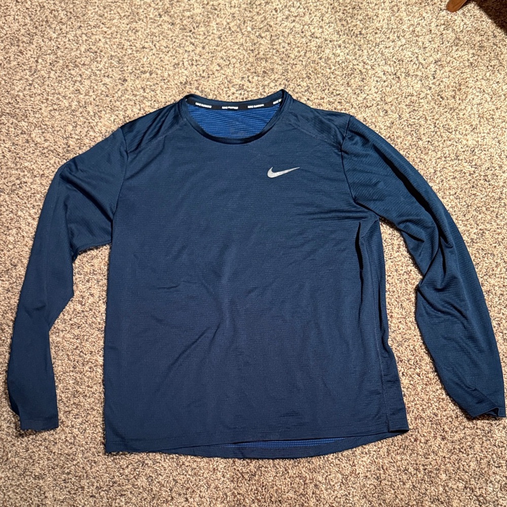 Nike Men's Navy Long Sleeve Tee